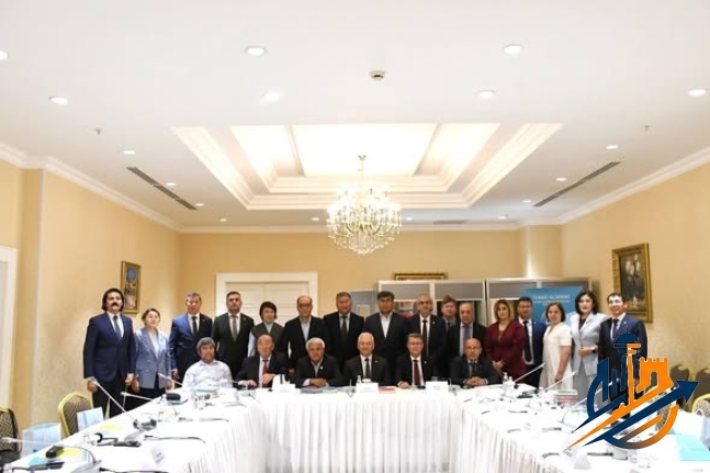 TÜRK DÜNYASI ORTAK ALFABE YOLCULUĞUNDA TARİHİ ADIM: KAZAK VE KIRGIZ TÜRKÇELERİ İÇİN ÖNERİLER KABUL EDİLDİ