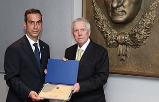 FENERBAHÇE’DE YENİ DÖNEM BAŞLADI: AZİZ YILDIRIM...