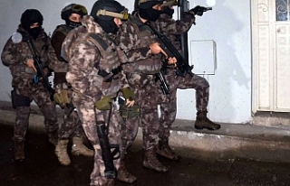 Siber Suç Şebekelerine Büyük Darbe: 29 İlde Dev...