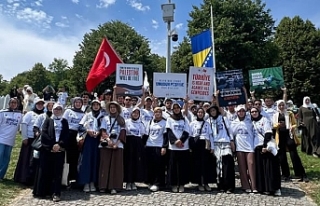 Türk Gönüllü Gençler, Srebrenitsa Şehitlerini...