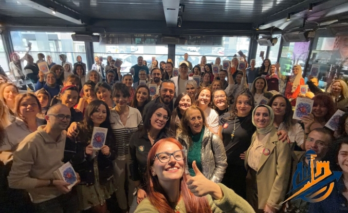 Ankara’da Edebiyat ve Sanat Buluşması: Songül Öden "Eşrefimahlukat" ile Okurlarıyla Kucaklaştı