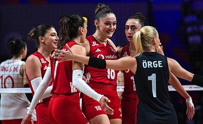 TEBRİKLER FİLENİN SULTANLARI'NA  TARİH YAZDILAR! TÜRKİYE VNL ŞAMPİYONU!